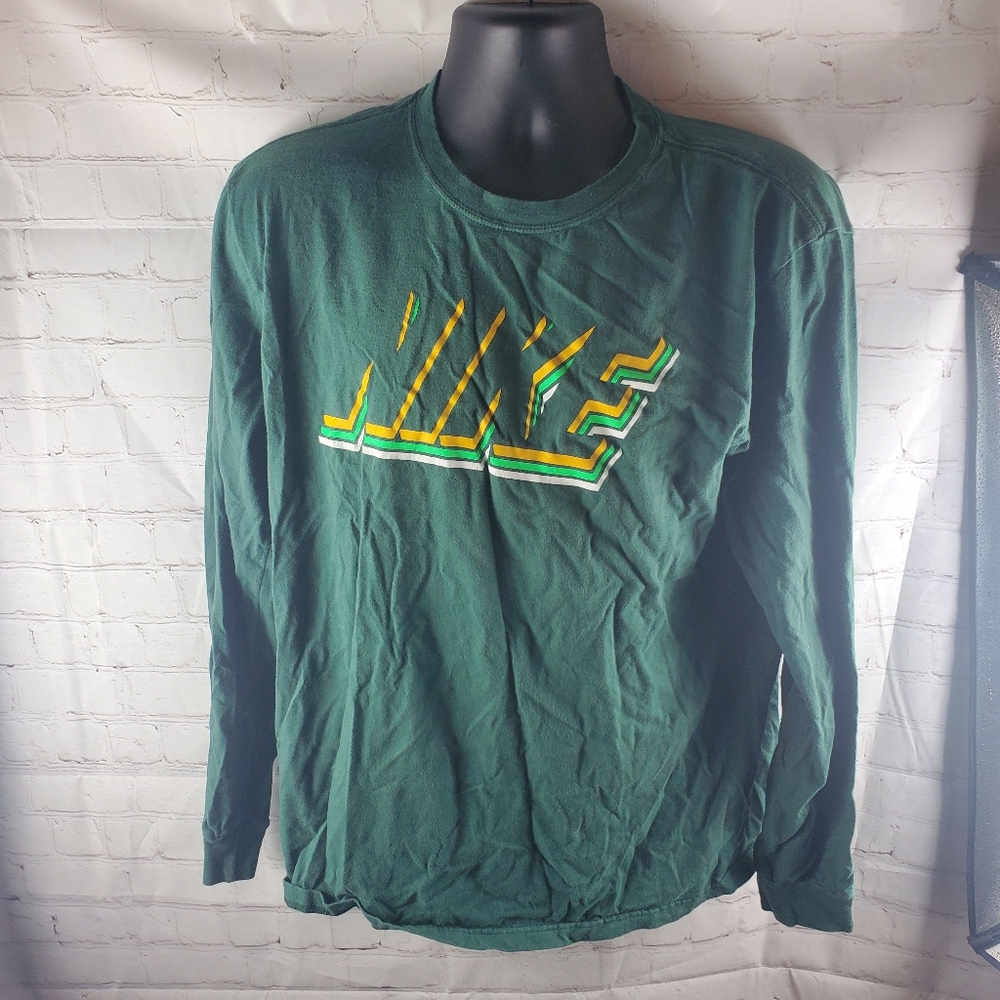 Nike tee